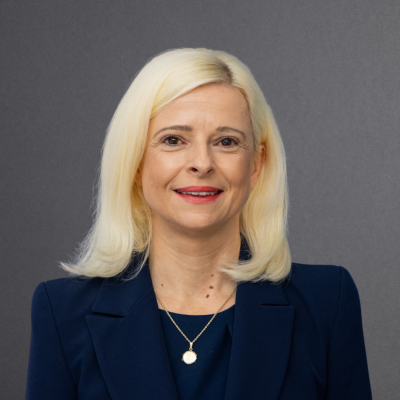 H.E. Ksenia Klampfer